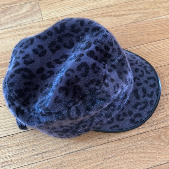 Lady’s hats - Picture 11 of 11